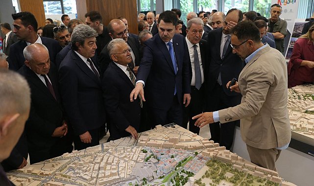 Kurum ve Yumaklı Kayseri’de Büyükkılıç’ı ziyaret etti