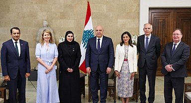 Lübnan Cumhurbaşkanı Aoun, Katar, İngiltere ve Fransa’dan oluşan ortak heyeti kabul etti
