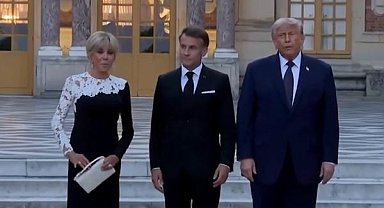 Macron, Trump’ı Versailles Sarayı’nda ağırladı