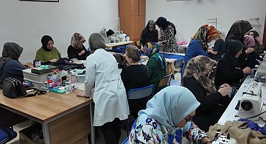 Malatya’da hazır giyim kursu ile kadınlar meslek ediniyor