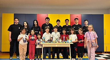 Maltepe’de çocuklar robotik kodlamayla tanıştı