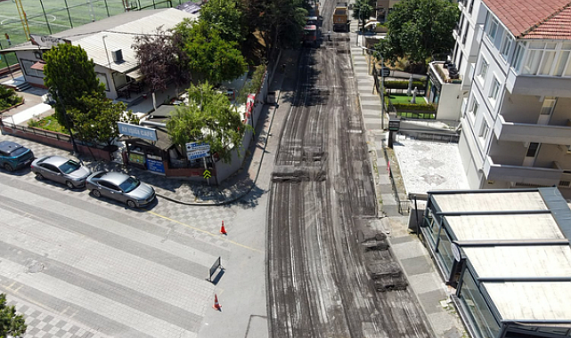 Maltepe'de ilçe genelinde bir asfalt serim ve onarım başladı