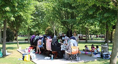  Maltepe’de kadınlar bahar pikniğinde buluştu