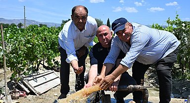 Manisa Büyükşehir’den Sarıgöl çiftçisine su desteği