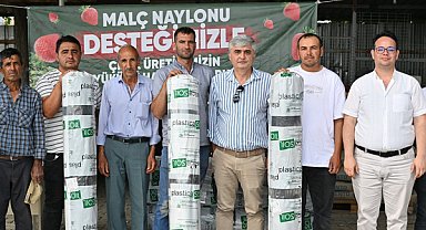 Manisa’da çilek üreticilerine malç naylonu desteği sağlandı