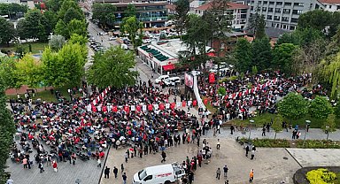 Milli maç Düzce Millet Bahçesi'nde dev ekranda izlendi