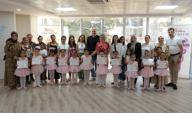 Minik balerinler katılım belgelerini aldı
