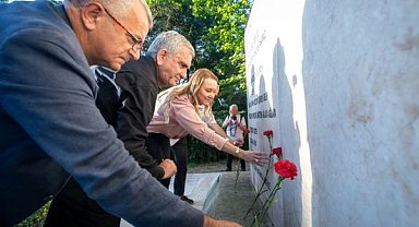 Nazım Hikmet, ölümünün 63. yılında İzmir'de anıldı