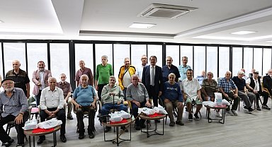 Nilüfer’de yaşlılara Babalar Günü ziyareti