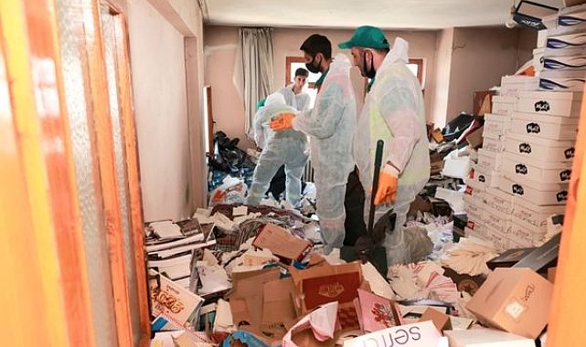 Osmangazi Belediyesi, çöp evden yaklaşık 20 ton atık çıkardı