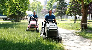 Osmangazi’de park ve yeşil alanlarda bakım çalışmaları sürüyor