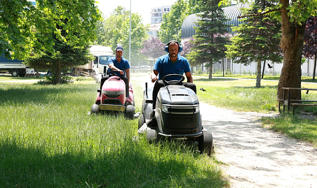 Osmangazi’de park ve yeşil alanlarda bakım çalışmaları sürüyor
