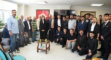 Özdağ Türk Ocakları Sivas şubesini ziyaret etti