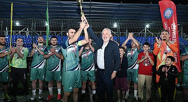 SDÜ Hastanesi Futbol Turnuvası’nda şampiyon Sağlık Sen Vefa Spor oldu