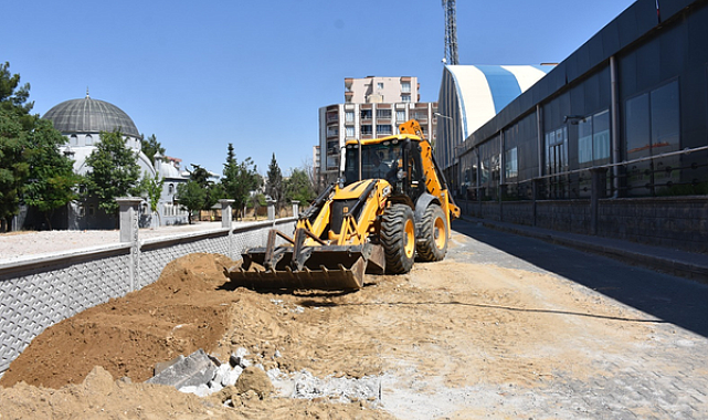 Siirt'te, Hakkı Akyüz Caddesi ile Bedirhan Batur Caddesi bağlantı yolu genişliyor