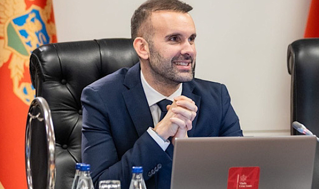 Spajic: Okullarda spor altyapısı güçlendiriliyor
