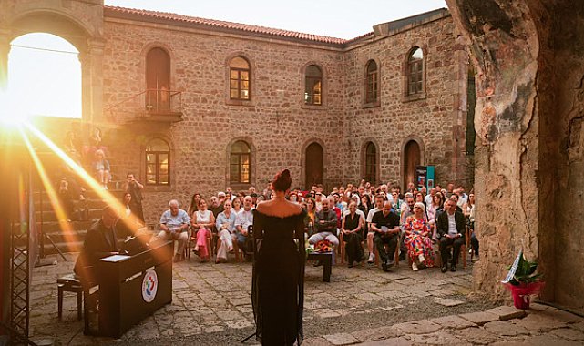 Trabzon'da Opera Aryaları Konseri düzenlendi
