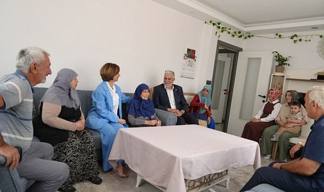 Ünlüce, 93 yaşındaki Fadime İpler’i evinde ziyaret etti