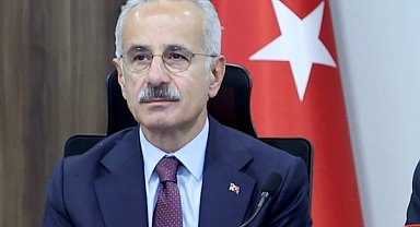Uraloğlu: Halkalı-Arnavutköy metro hattı ilk gününde 10 bin yolcuya hizmet verdi