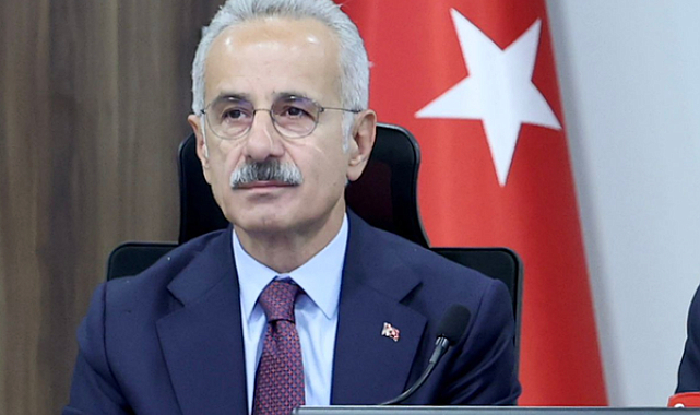 Uraloğlu: Halkalı-Arnavutköy metro hattı ilk gününde 10 bin yolcuya hizmet verdi