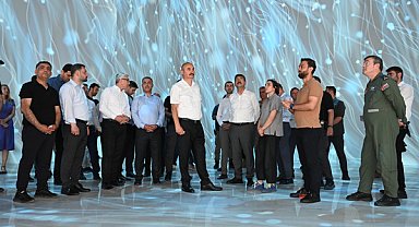 Vali Canalp, Nasıroğlu Bilim Merkezi’nde incelemelerde bulundu