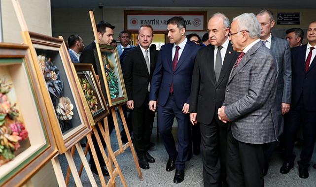 Vali Erol, Ordu’da hükümlülerin el emeği ürünleri sergisine katıldı