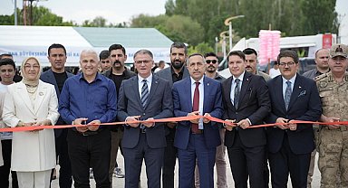 Van’da 100 Aile Destek Merkezi’nin yıl sonu sergisi açıldı