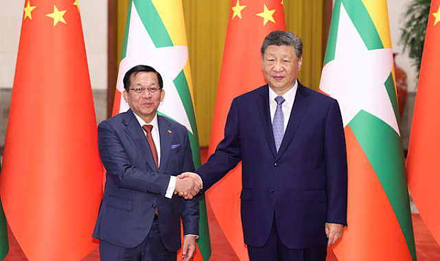 Xi ile Myanmar Cumhurbaşkanı Min Aung Hlaing bir araya geldi