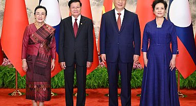 Xi ile Thongloun Beijing bir araya geldi