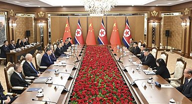 Xi Jinping, Pyongyang’da Kim Jong Un’la görüştü