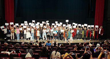 Yaratıcı Drama Atölyesi öğrencilerinden yıl sonu gösterisi