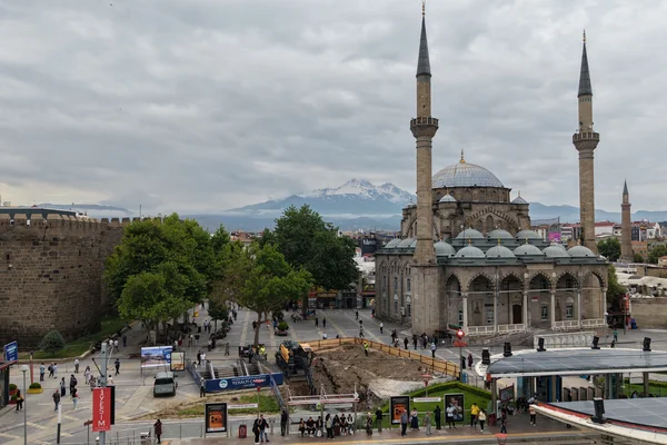 Kayseri'de Yeraltı Çarşısı'na 8 milyon TL'lik engelsiz ulaşım yatırımı