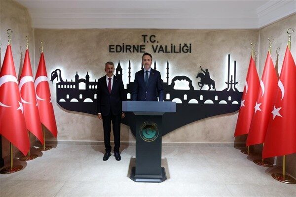 Enerji ve Tabii Kaynaklar Bakanı Alparslan Bayraktar, Edirne Valisi Yunus Sezer’i