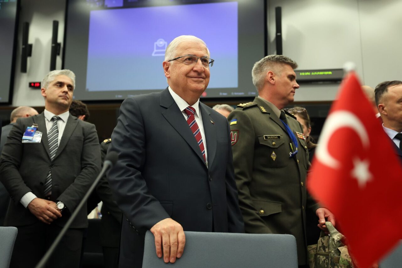 Milli Savunma Bakanı Yaşar Güler, IDEF 2025 Fuarı kapsamında görüşmelerini