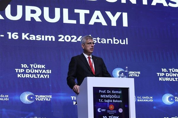 Sağlık Bakanı Prof. Dr. Memişoğlu, davranışsal bağımlılıklarla mücadele çalışmalarının sürdürüldüğünü