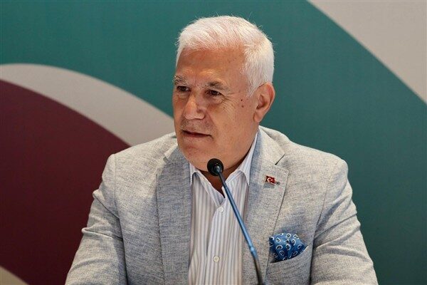 Bursa Büyükşehir Belediye Başkanı Bozbey, dün akşam saatlerinde Kestel ilçesinde