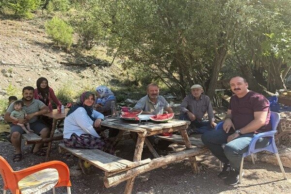 Konyaaltı Belediye Başkanı Cem Kotan, hafta sonlarını Konyaaltı’nın kırsal bölgelerinde