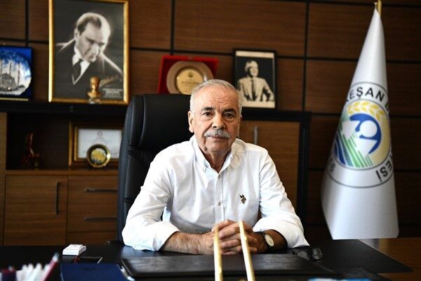 Yaklaşık 45 gündür görevinden uzak kalan Başkan Özcan, yaptığı açıklamada