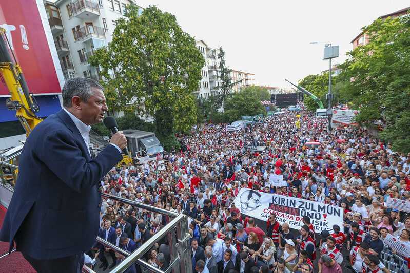 Cumhuriyet Halk Partisi (CHP) Genel Başkanı Özgür Özel, Ekrem İmamoğlu’nun
