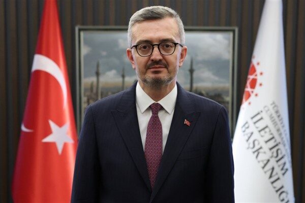 Cumhurbaşkanlığı İletişim Başkanı Duran, Türk tarihçi Prof. Dr. Halil İnalcık'ı,