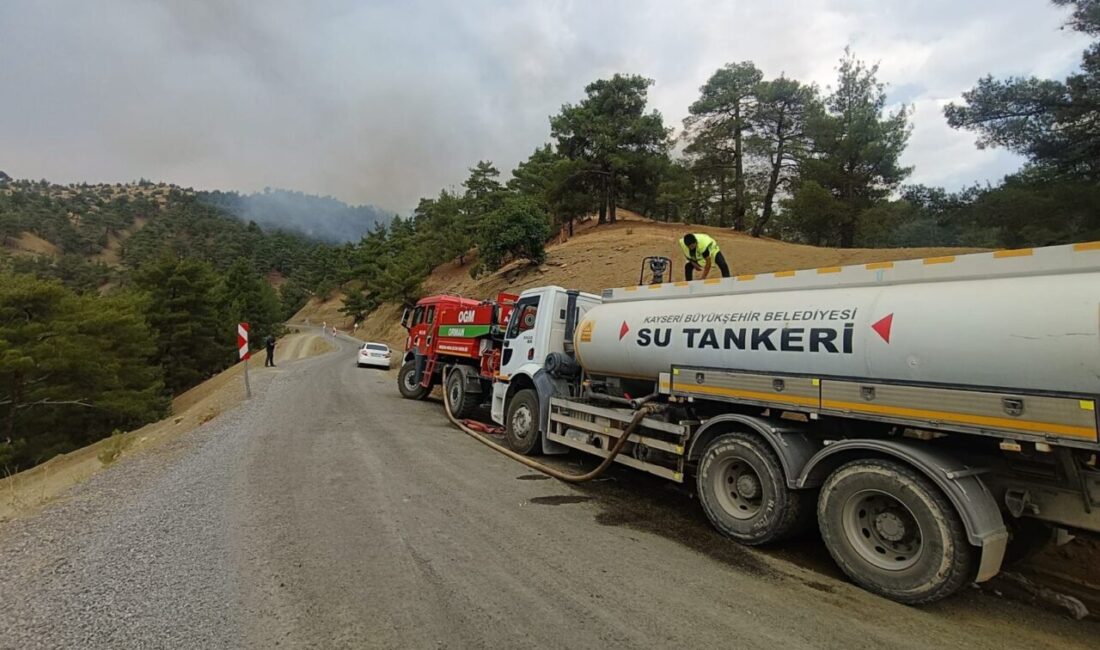 Kahramanmaraş’ta çıkan ve orman alanlarını tehdit eden yangına müdahale çalışmaları