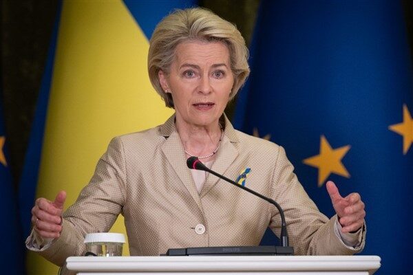 AB Komisyonu Başkanı Ursula von der Leyen, açıklamasında Ukrayna'nın Avruğa yolunda