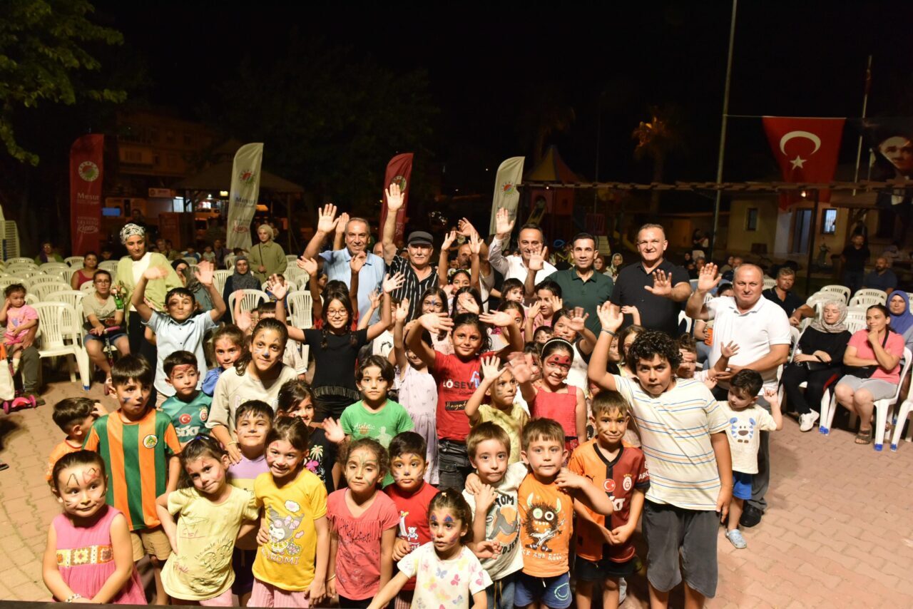Kepez Belediyesi’nin kültür ve sanat hizmetlerini mahallelere taşıyan ‘Sahne Kepez’