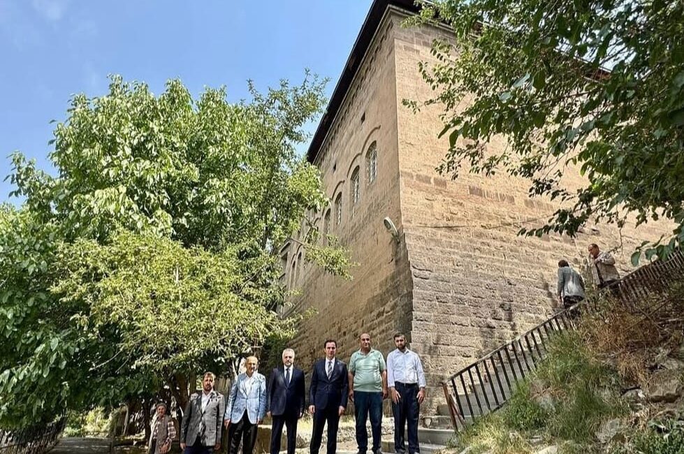 Ziyaret kapsamında Kızılmescid Camii ve Bitlis Ulu Camii'nde eğitim gören