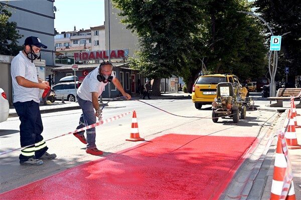Yalova Belediyesi, kent trafiğinde güvenliği artırmak ve sürücü-yaya etkileşiminde düzeni