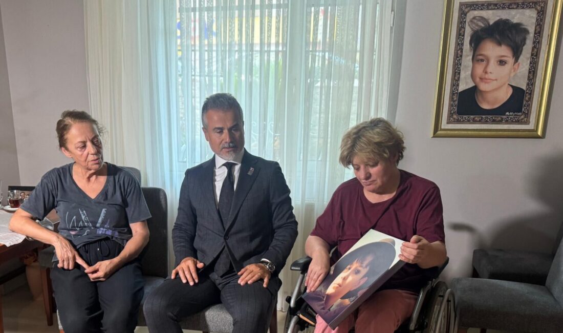 Yeniden Refah Partisi Genel Başkan Yardımcısı Suat Kılıç, İstanbul Kadiköy’de