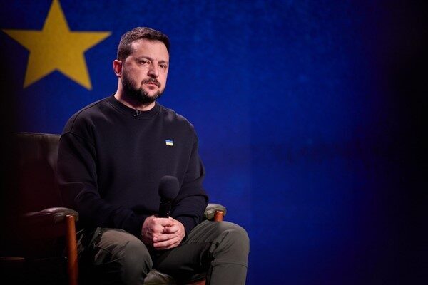 Ukrayna Cumhurbaşkanı Volodimir Zelenski, öğrenci topluluklarını koruyan eğitim kurumları için