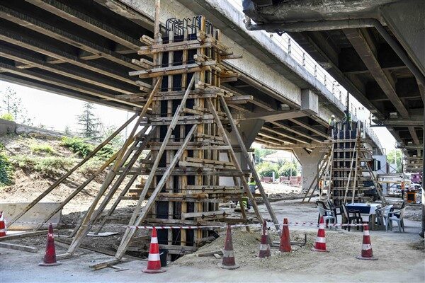 Proje kapsamında Fatih Köprüsü’nde yaklaşık 678 metrekare alanda köprü birleştirme,