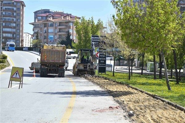 ABB, kent genelinde yürüttüğü kaldırım, bordür ve bariyer çalışmalarıyla hem