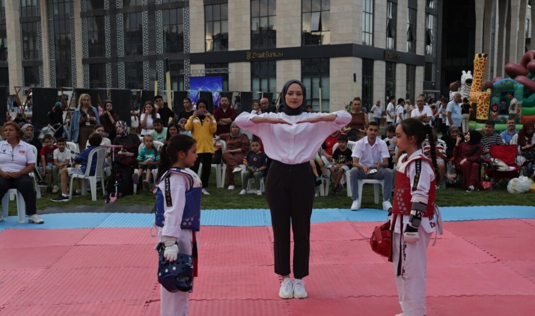 Kütahya Belediyesi ile Taekwondo Kütahya İl Temsilciliği iş birliğiyle düzenlenen